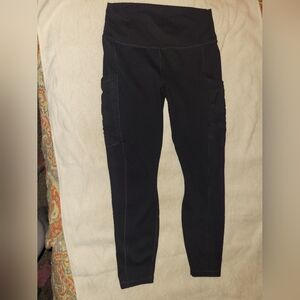 Fabletic Capri - Black Leggings